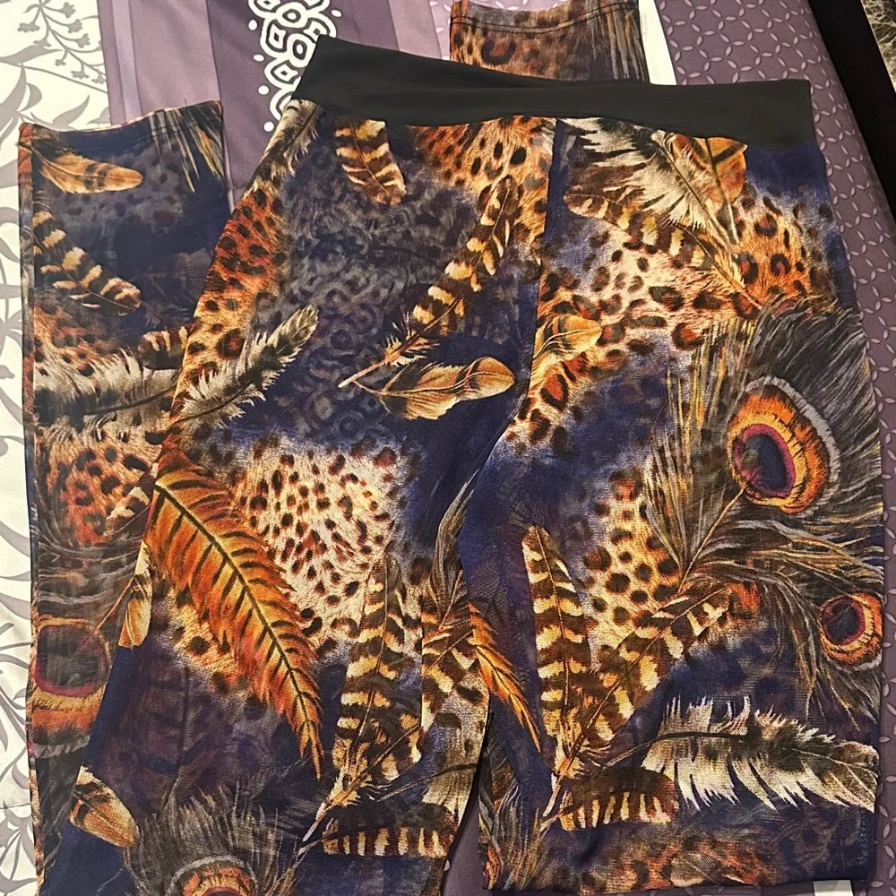 Animal Print Leggings with Black Waistband - Picture 2 of 5